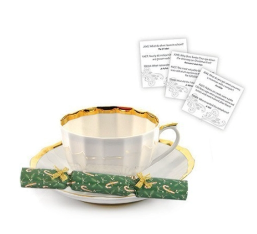 8PCS 4.5" Harvey & MasonRed and Cream Christmas Saucer Crackers